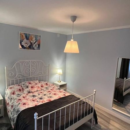 Apartamento Turistico Plaza III Monforte De Lemos Extérieur photo
